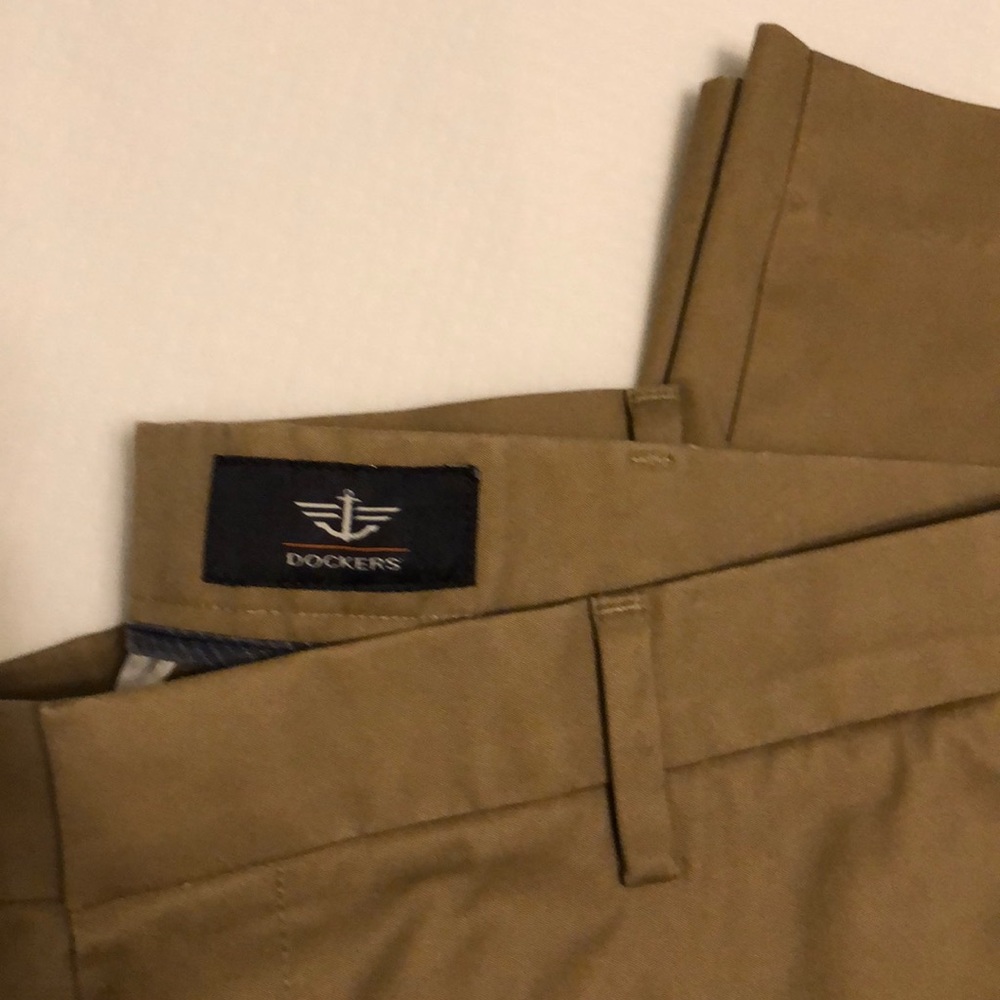 Men’s Dockers slacks